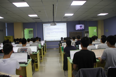 重慶軟件開發(fā)工程師培訓(xùn)指南 機(jī)構(gòu)、路徑與前景